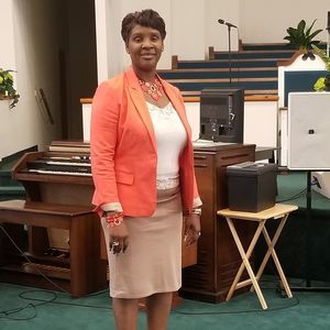 Meet your Posher, Lisa